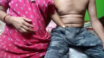 Young Aunty Wife Pool Oombi Ookum Tamil Aabasa